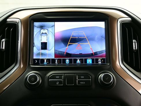Used 2020 Chevrolet Silverado 3500 High Country w/ Technology Package AWD/4WD image 22
