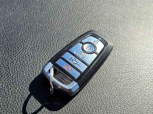Used 2018 Ford F150 Lariat w/ Equipment Group 502A Luxury AWD/4WD image 11