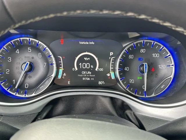 Used 2025 Chrysler Pacifica Limited FWD image 47