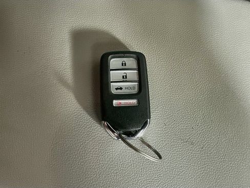 Used 2019 Honda Accord LX image 37