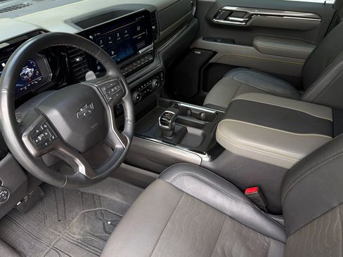 Used 2023 Chevrolet Silverado 1500 ZR2 w/ Technology Package AWD/4WD image 9