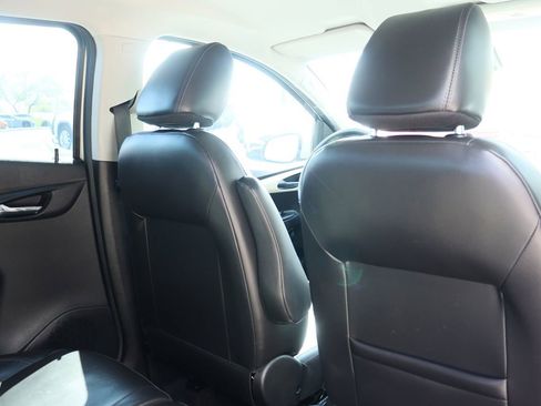 Used 2016 Chevrolet Spark LT w/ Driver Confidence Package image 28