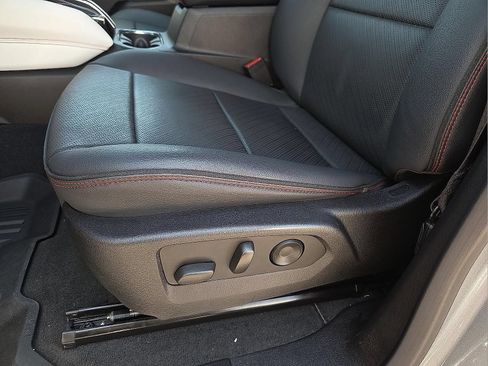 Used 2024 GMC Canyon AT4X AWD/4WD image 21