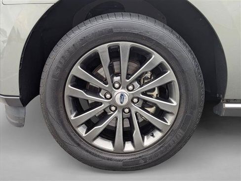 Used 2019 Ford Expedition Limited w/ Equipment Group 301A RWD image 9