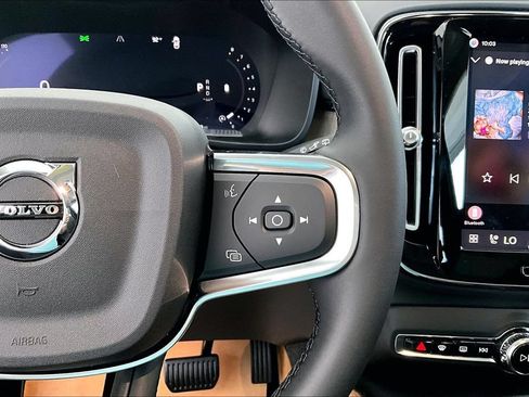 New 2026 Volvo XC40 B5 Core w/ Protection Package Premier AWD/4WD image 13