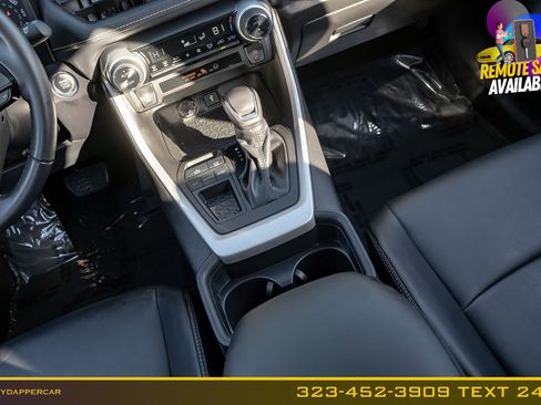 Used 2021 Toyota RAV4 XLE Premium image 21