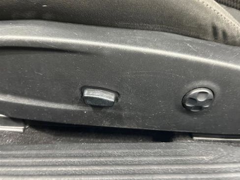 Used 2019 Dodge Challenger SXT image 14