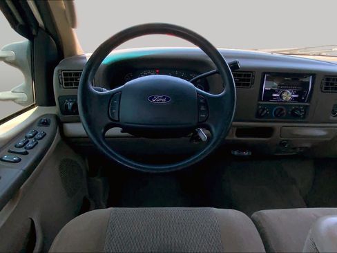 Used 2004 Ford F250 XL RWD image 5