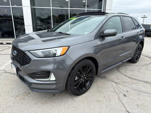 Used 2022 Ford Edge ST-Line w/ Class II Trailer Tow Package AWD/4WD image 3