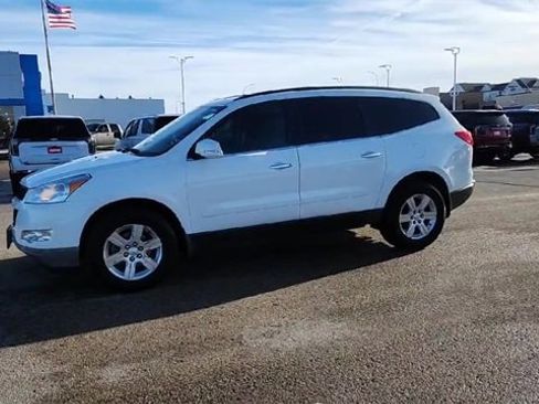 Used 2011 Chevrolet Traverse LT w/ Personal Connectivity Package image 4