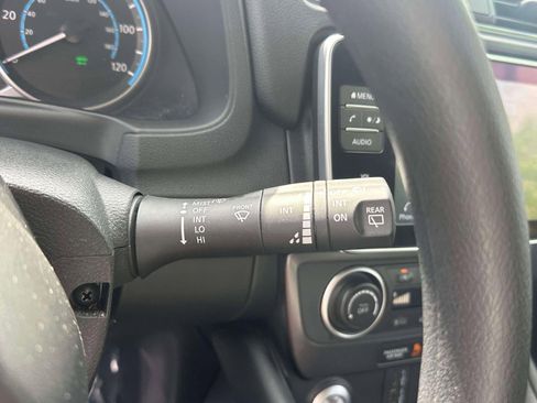 Used 2023 Nissan Leaf S image 20