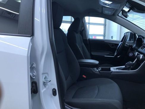 Certified 2025 Toyota RAV4 LE image 22