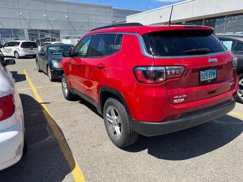 Used 2023 Jeep Compass Latitude AWD/4WD image 4