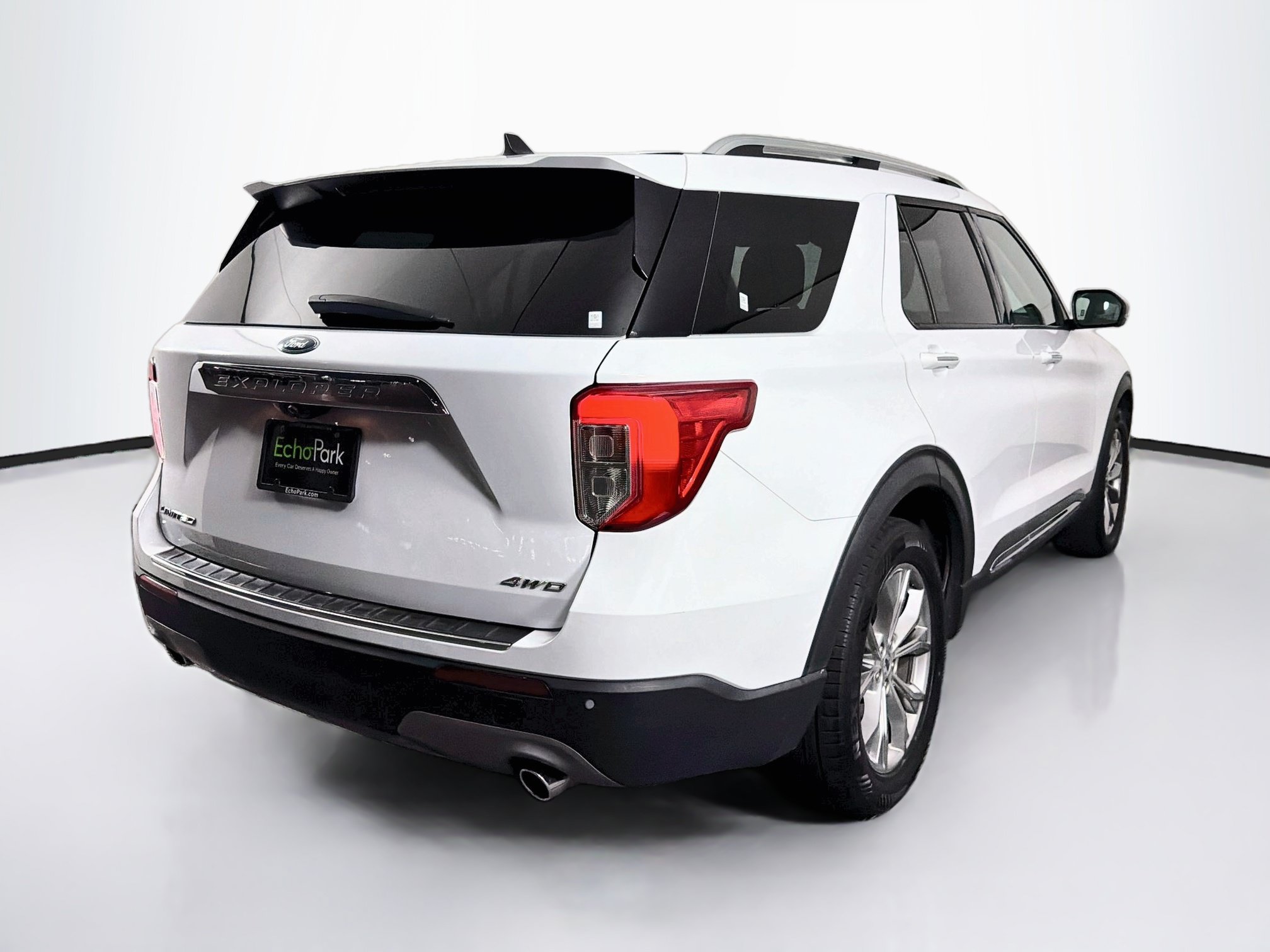 Used 2021 Ford Explorer Limited w/ Equipment Group 301A AWD/4WD image 9