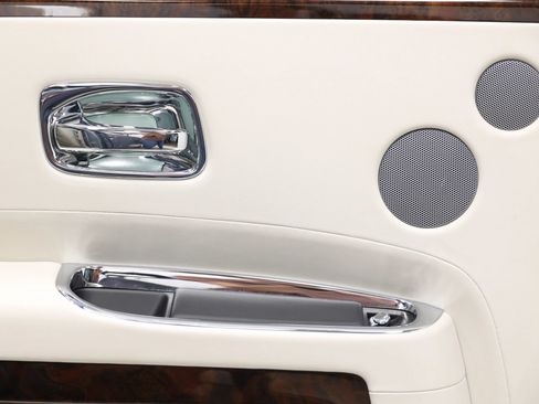 Used 2017 Rolls-Royce Ghost RWD image 59