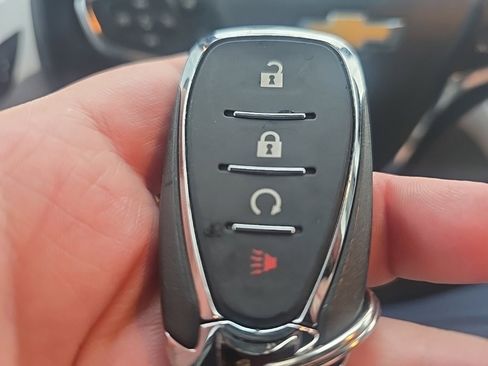 Used 2019 Chevrolet Bolt Premier w/ Infotainment Package image 21