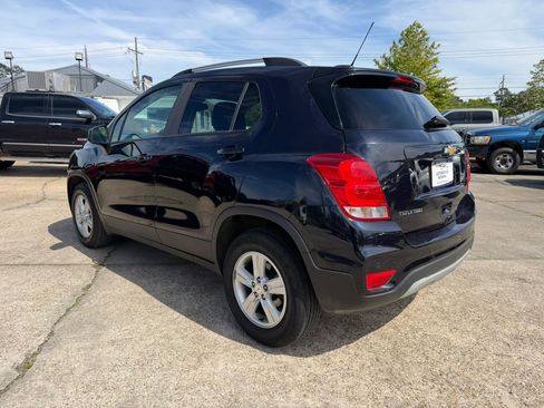 Used 2022 Chevrolet Trax LT w/ Driver Confidence Package AWD/4WD image 3