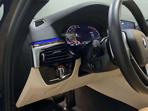 Used 2020 BMW 530i w/ Convenience Package image 16