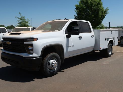New 2026 Chevrolet Silverado 3500 W/T w/ WT Convenience Package AWD/4WD image 3