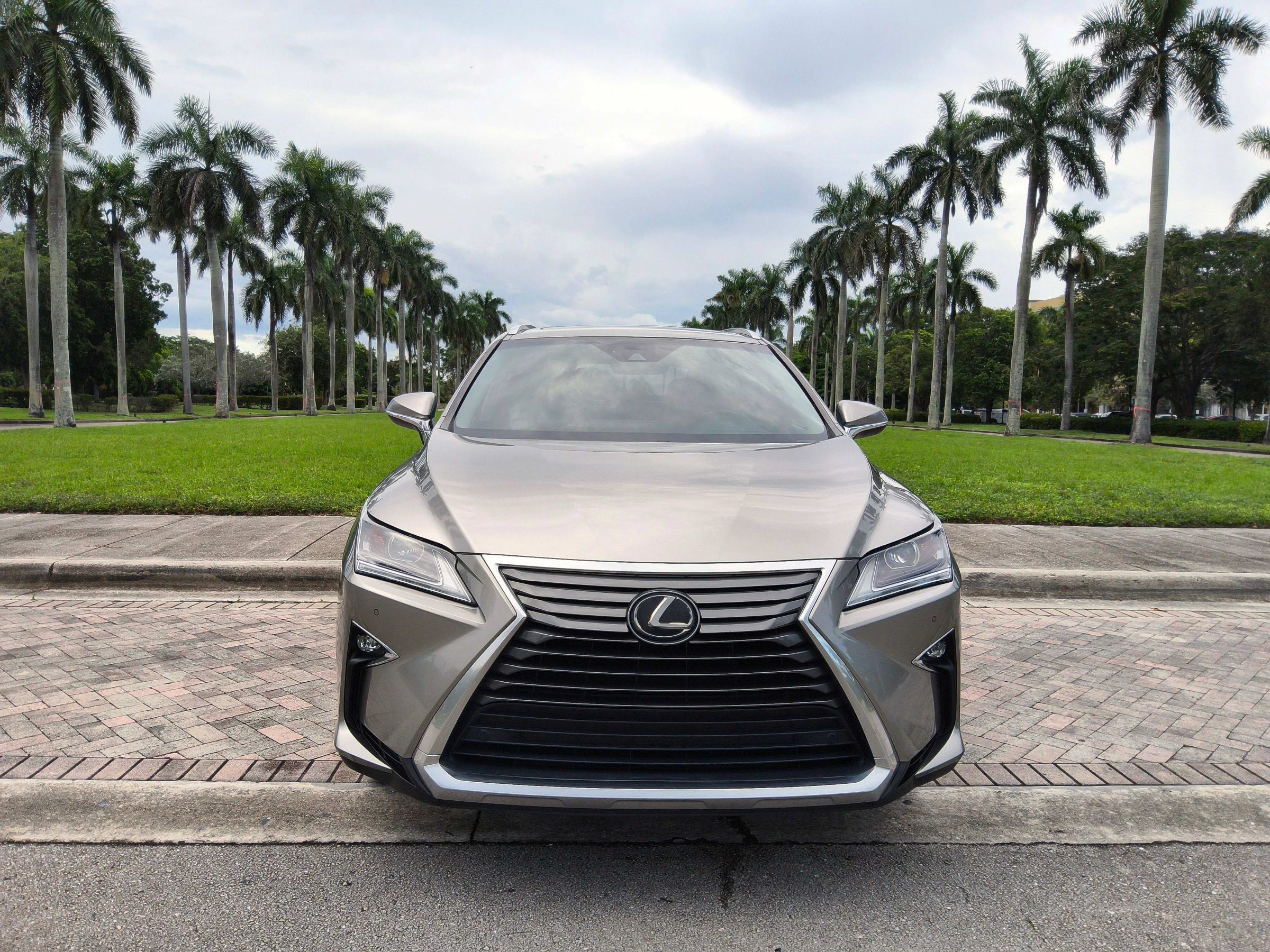 Used 2019 Lexus RX 350 AWD w/ Navigation Package image 2
