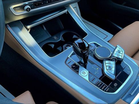 Used 2023 BMW X5 sDrive40i w/ Premium Package image 15