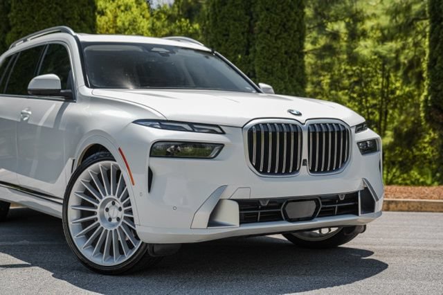 Used 2023 BMW X7 xDrive40i AWD/4WD image 6