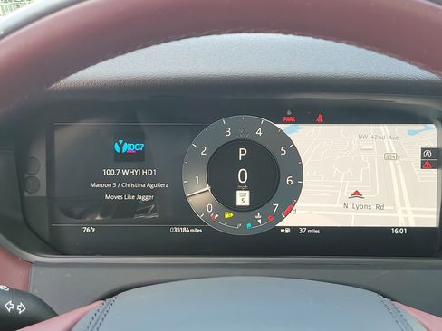 Used 2024 Land Rover Range Rover Velar Dynamic HSE image 28