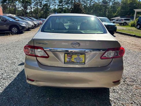 Used 2012 Toyota Corolla L FWD image 5