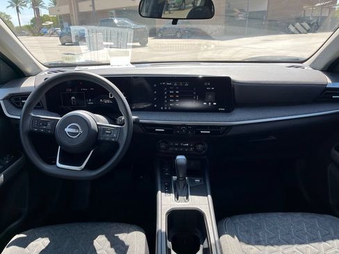 Used 2026 Nissan Kicks SV w/ Charging Package FWD image 10
