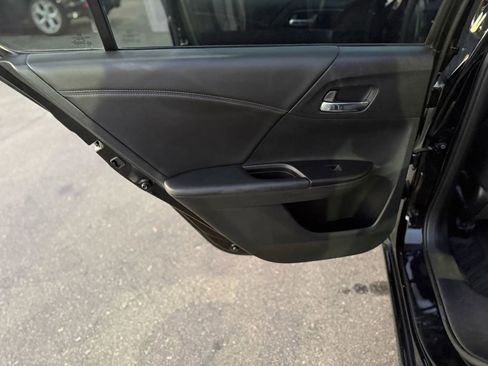 Used 2015 Honda Accord Sport image 20