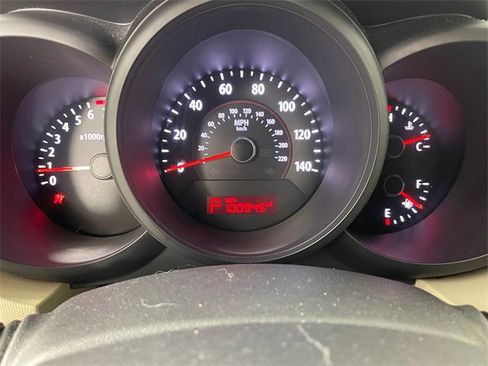 Used 2010 Kia Soul ! image 5