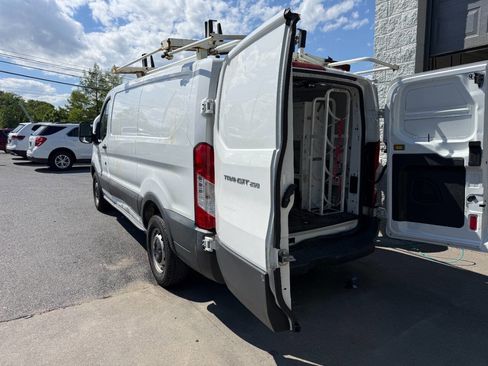 Used 2018 Ford Transit 250 130 Low Roof RWD image 2