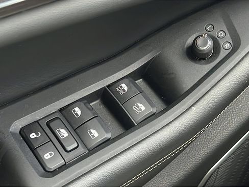 Used 2022 Jeep Grand Cherokee L Laredo w/ Luxury Tech Group I RWD image 18