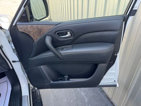 Used 2021 INFINITI QX80 Premium Select w/ All-Season Package image 31