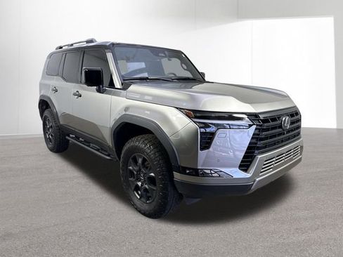 Used 2025 Lexus GX 550 AWD/4WD image 3