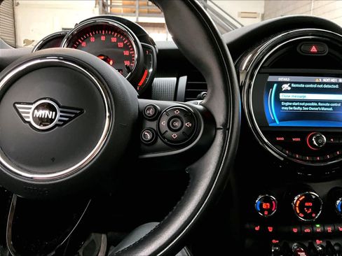 Used 2020 MINI Cooper 2-Door Hardtop image 20