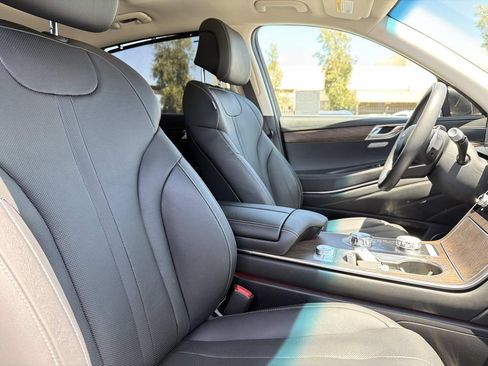 Used 2025 Genesis GV80 2.5T Advanced AWD/4WD image 21