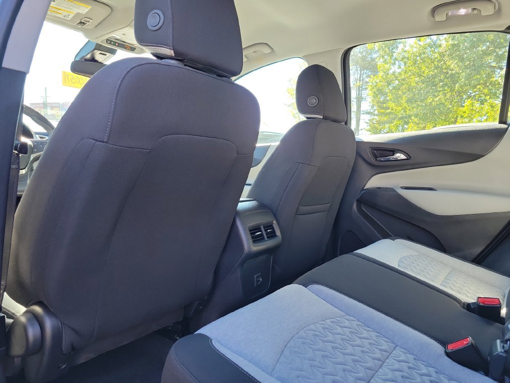 Used 2024 Chevrolet Equinox LS w/ Driver Confidence II Package FWD image 16