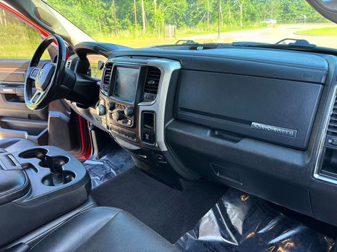 Used 2017 RAM 1500 Laramie AWD/4WD image 33