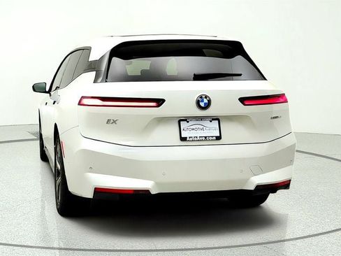 Used 2026 BMW iX xDrive45 w/ Premium Package AWD/4WD image 6