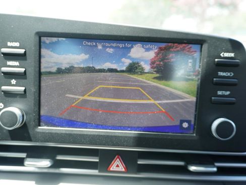 Used 2023 Hyundai Elantra SEL FWD image 16