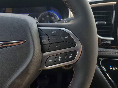 New 2026 Chrysler Pacifica Pinnacle FWD image 24