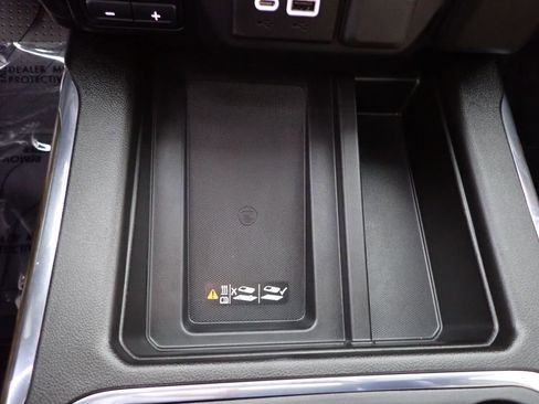 Used 2022 Chevrolet Silverado 1500 High Country w/ LPO, Dark Essentials Package image 38