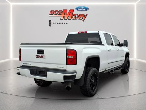 Used 2015 GMC Sierra 2500 Denali image 4