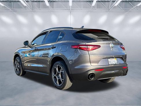 Used 2022 Alfa Romeo Stelvio Sprint image 4