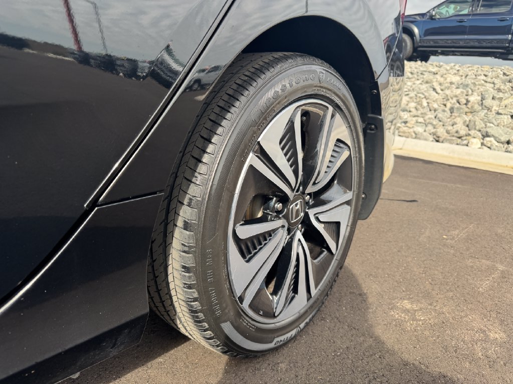 Used 2017 Honda Civic EX-L image 9