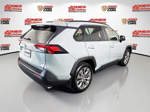 Certified 2021 Toyota RAV4 XLE Premium AWD/4WD image 15