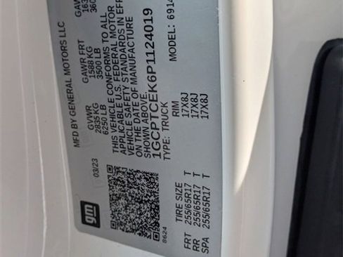 Used 2023 Chevrolet Colorado LT w/ LT Convenience Package II image 38