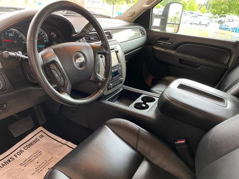 Used 2014 Chevrolet Silverado 2500 LTZ w/ LTZ Plus Package AWD/4WD image 14