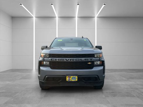 Used 2020 Chevrolet Silverado 1500 Custom w/ Custom Value Package image 2